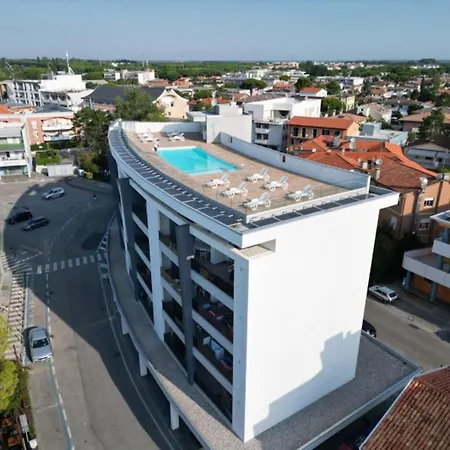 Modern Family Flat With Terrace And Pool Bibione